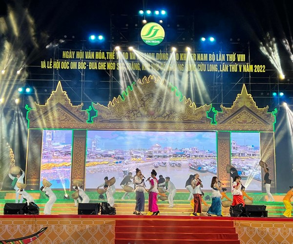 Sẵn sàng cho Lễ khai mạc Ngày hội tôn vinh bản sắc văn hóa đồng bào Khmer Nam Bộ - Anh 10