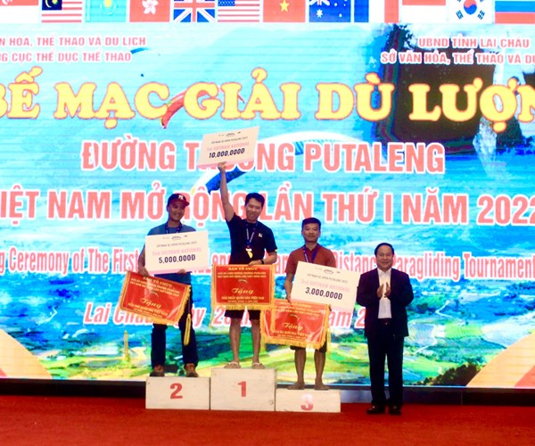 Bế mạc Giải Dù lượn đường trường PuTaLeng Việt Nam mở rộng - Anh 1