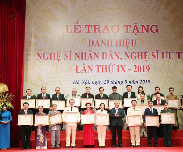 Bộ trưởng Nguyễn Văn Hùng làm Chủ tịch Hội đồng cấp Nhà nước xét tặng danh hiệu NSND, NSƯT lần thứ X - Anh 1