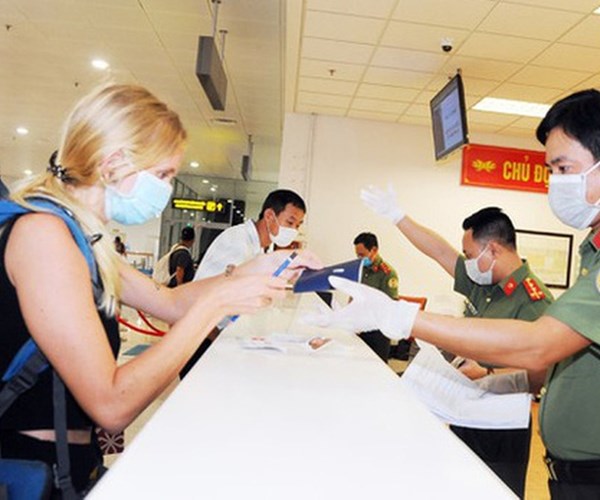 Tạo điều kiện hơn nữa cho khách du lịch quốc tế nhập cảnh vào Việt Nam - Anh 1