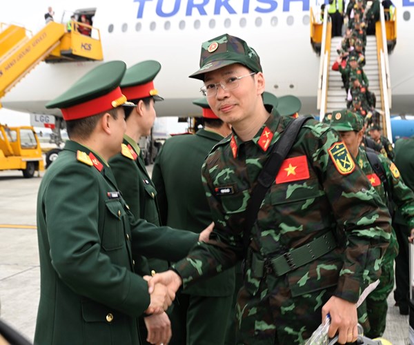 Lực lượng cứu hộ QĐND Việt Nam từ Thổ Nhĩ Kỳ về nước an toàn - Anh 4