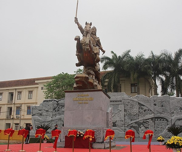 Khánh thành tượng đài Tả tướng quốc Trần Nguyên Hãn - Anh 1