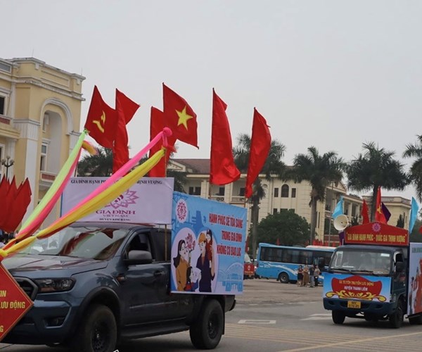 Hà Nam: Phát động Cuộc thi viết tìm hiểu về gia đình Việt Nam - Anh 1