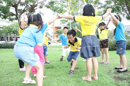 Bắc Giang: Xây dựng môi trường sống an toàn, thân thiện, lành mạnh cho trẻ em - Anh 1