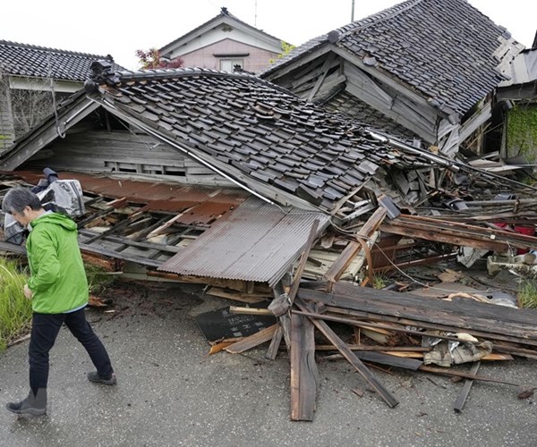 Nhật Bản: Nhiều du khách hủy đặt chỗ du lịch do lo ngại động đất - Anh 1