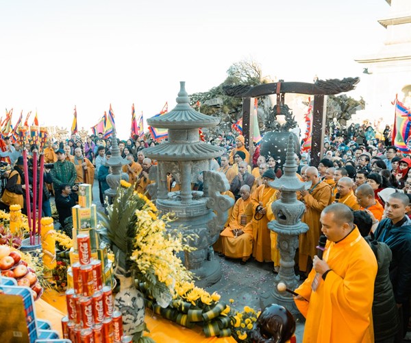Fansipan sẽ tổ chức Phật Đản với lễ dâng đăng lớn nhất từ trước đến nay trong ngày 3.6 - Anh 2