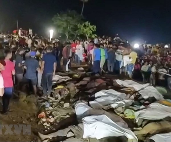 Tai nạn đường sắt thảm khốc ở Ấn Độ: Gần 290 người thiệt mạng - Anh 1