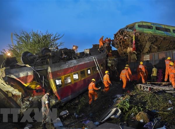 Đã xác định được nguyên nhân gây ra vụ tai nạn đường sắt tại Ấn Độ - Anh 1
