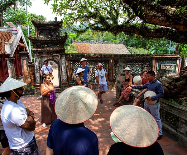 Co do Hoa Lu- ve dep co kinh cuon hut du khach - Anh 9