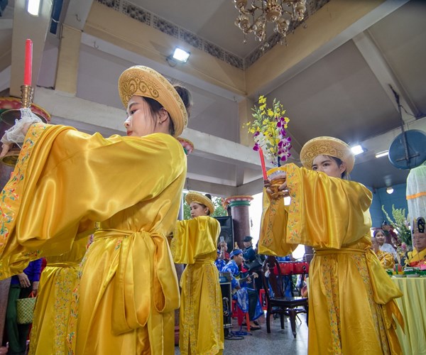 Nhiều hoạt động và nghi lễ trang trọng tại Lễ vía Bà Linh Sơn Thánh Mẫu 2023 - Anh 2