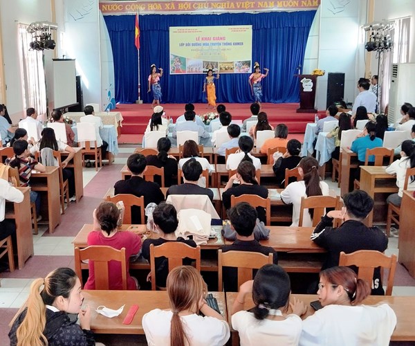 Bảo tồn, phát huy giá trị nghệ thuật múa truyền thống dân tộc Khmer - Anh 1