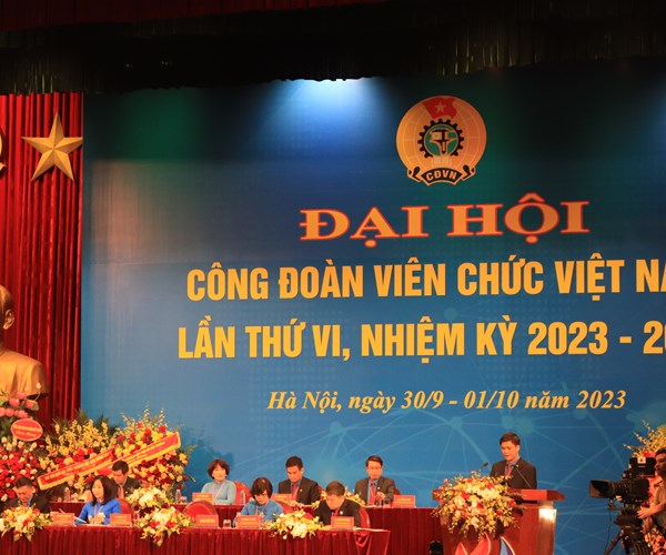 Ông Ngọ Duy Hiểu tái đắc cử Chủ tịch Công đoàn Viên chức Việt Nam - Anh 3