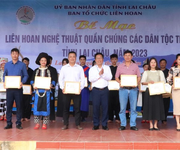 Bế mạc Liên hoan Nghệ thuật quần chúng các dân tộc Lai Châu 2023 - Anh 4