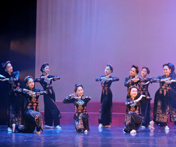 Tổ chức dạy học bổ sung văn hoá phổ thông cho học viên Học viện Múa Việt Nam - Anh 1
