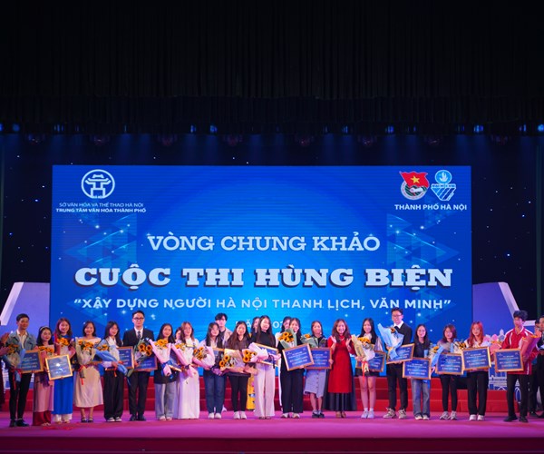 Cuộc thi “Xây dựng người Hà Nội thanh lịch, văn minh”: Xây dựng hình mẫu thanh niên Thủ đô thời đại mới - Anh 3