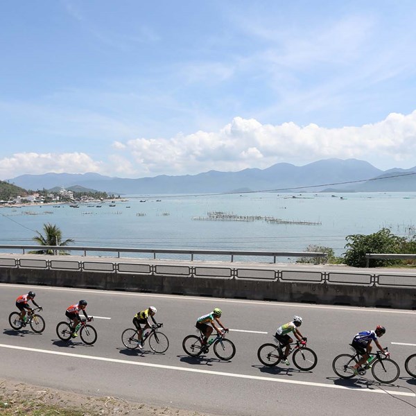 Chặng 16 giải xe đạp Cúp Truyền hình TP.HCM: Nguyễn Thành Tâm khẳng định vị thế áo vàng - Anh 2
