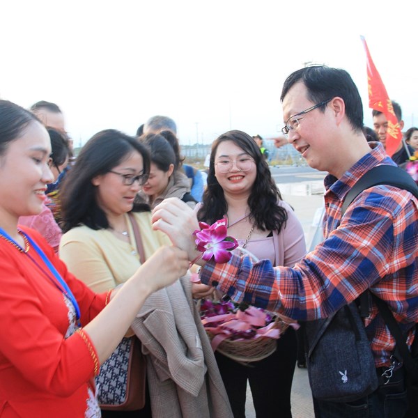 Khánh Hoà: Đón hơn 150 du khách Macao đến Nha Trang - Anh 3