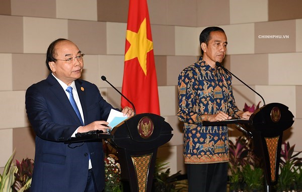 Thủ tướng Nguyễn Xuân Phúc hội đàm với Tổng thống Indonesia - Anh 1