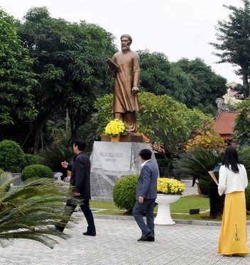 Kỷ niệm 156 năm ngày sinh nhà chí sĩ yêu nước Phan Bội Châu - Anh 1