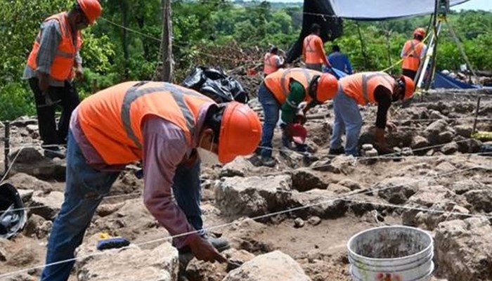 Mexico phát hiện khối lượng cổ vật lớn bên dưới siêu dự án đường sắt - Anh 1