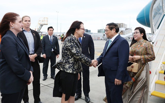 Thủ tướng Phạm Minh Chính tới Auckland, bắt đầu thăm chính thức New Zealand - Anh 2
