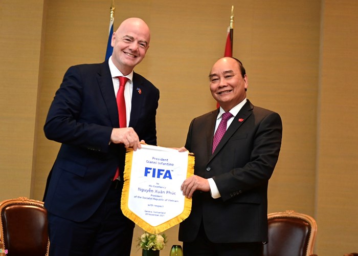 FIFA sẽ tiếp tục hỗ trợ bóng đá Việt Nam - Anh 3