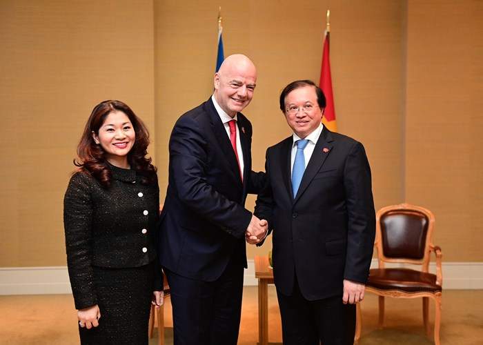 FIFA sẽ tiếp tục hỗ trợ bóng đá Việt Nam - Anh 6