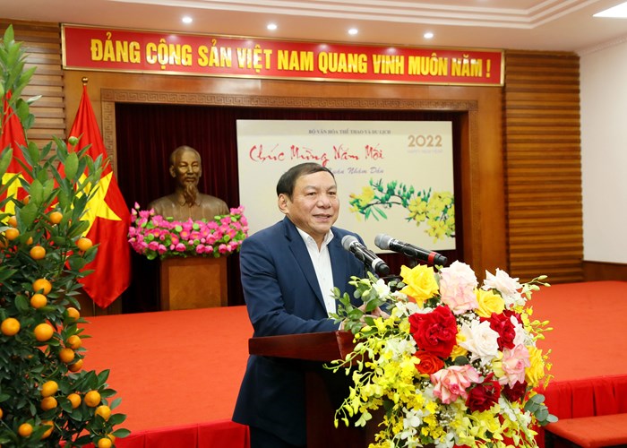 Bộ trưởng Nguyễn Văn Hùng: “Bộ VHTTDL mong được lắng nghe những ý kiến chân tình từ các thế hệ lãnh đạo đi trước” - Anh 1