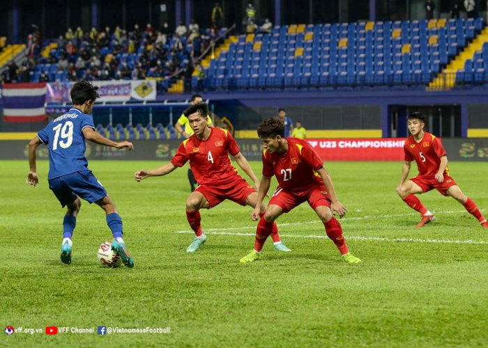 Thắng Thái Lan, U23 Việt Nam gặp Đông Timor ở bán kết - Anh 1