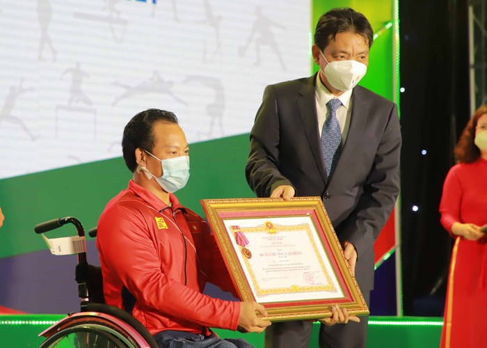 Tôn vinh các HLV, VĐV xuất  sắc của thể thao Việt  Nam - Anh 2