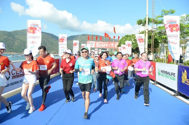 Hơn 3.700 VĐV tham dự giải Giải Vô địch quốc gia marathon và cự ly dài Báo Tiền Phong - Anh 1