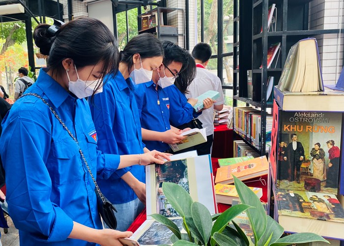 Hà Nội tổ chức nhiều hoạt động hưởng ứng Ngày Sách và Văn hóa đọc Việt Nam - Anh 2