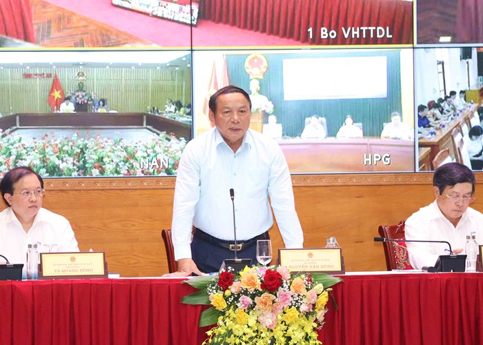 Bộ trưởng Nguyễn Văn Hùng: “Chúng ta đã đi đúng hướng khi xác định môi trường văn hóa cơ sở là động lực của sự phát triển” - Anh 1