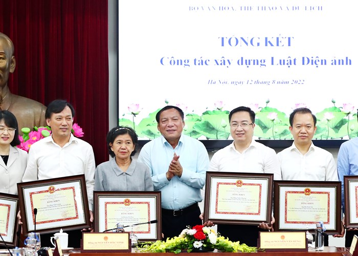 Bộ trưởng Nguyễn Văn Hùng:  Luật Điện ảnh kiến tạo sự phát triển, tạo cú hích cho nền điện ảnh nước nhà - Anh 5