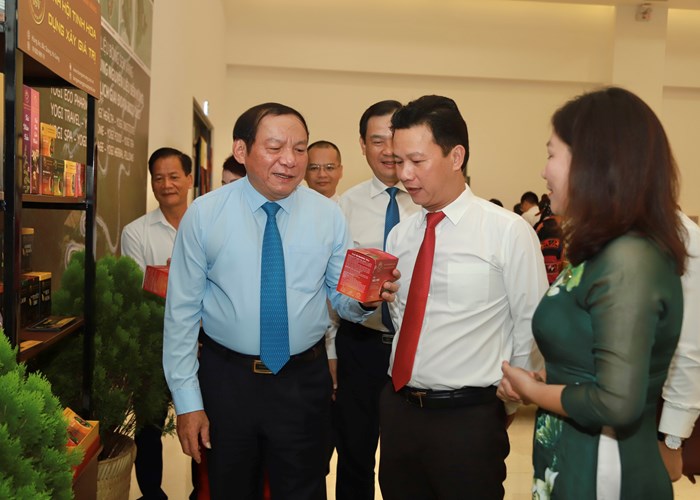 Bộ trưởng Nguyễn Văn Hùng: Làm cho Việt Bắc tưng bừng thêm vui từ du lịch - Anh 5
