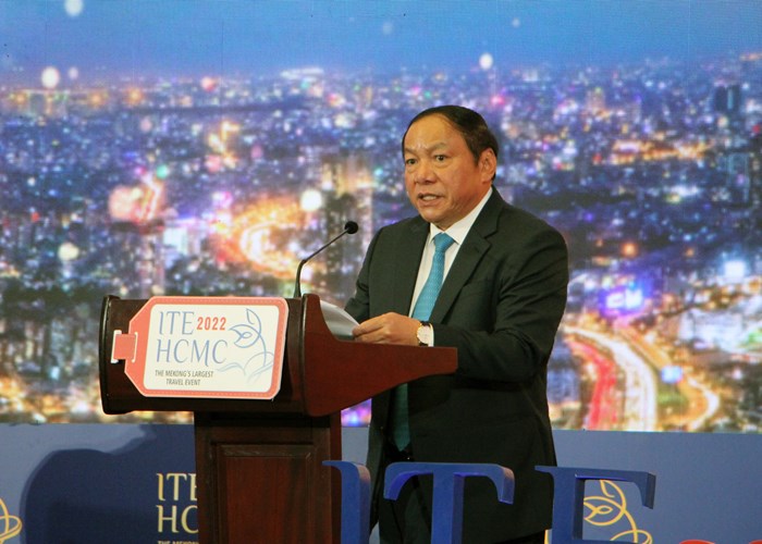 Bộ trưởng Nguyễn Văn Hùng: “Tư duy lại, hành động mới” để phát triển bền vững thị trường khách du lịch quốc tế - Anh 3