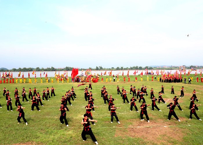 Độc đáo lễ hội quân trên sông Lục Đầu - Anh 5