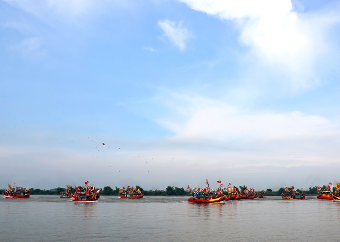 Độc đáo lễ hội quân trên sông Lục Đầu - Anh 6