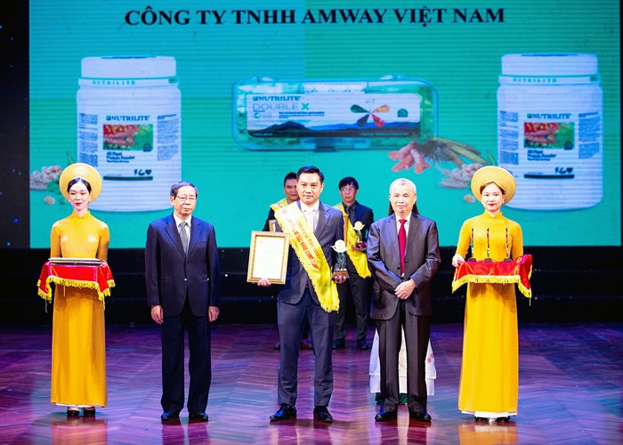 Amway Việt Nam lần thứ 10 vinh dự nhận Giải thưởng Sản phẩm vàng vì sức khoẻ cộng đồng - Anh 3