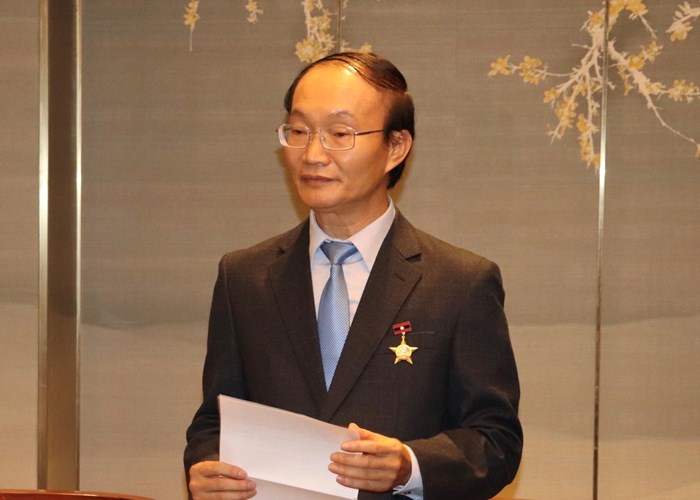 Nguyên Phó Cục trưởng Cục Hợp tác quốc tế Lê Ngọc Định nhận Huân chương Lao động Lào - Anh 4