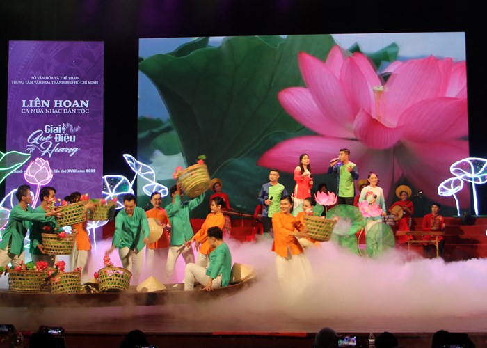 Hơn 600 nghệ nhân, nghệ sĩ tham gia Liên hoan Ca múa nhạc dân tộc “Giai điệu quê hương” TP.HCM 2022 - Anh 2
