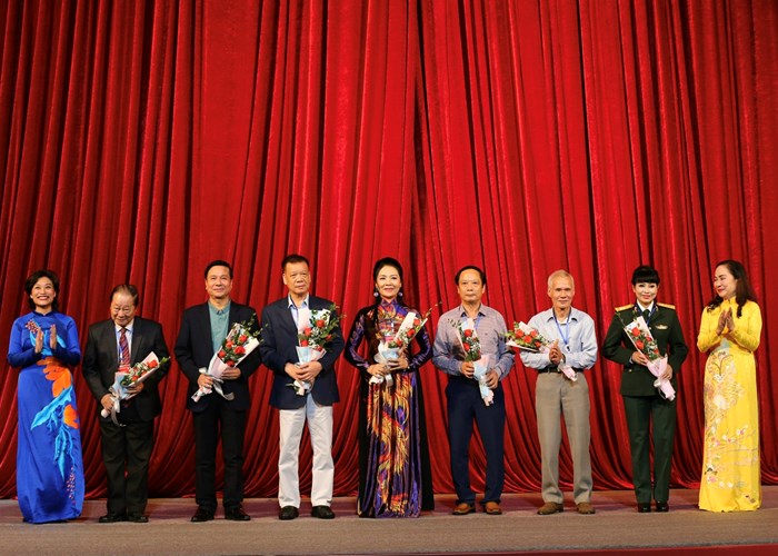 Bộ trưởng Nguyễn Văn Hùng: Việc tổ chức Liên hoan Chèo toàn quốc là minh chứng cụ thể triển khai Nghị quyết của Đảng về chấn hưng và phát triển văn hoá, con người VN - Anh 7