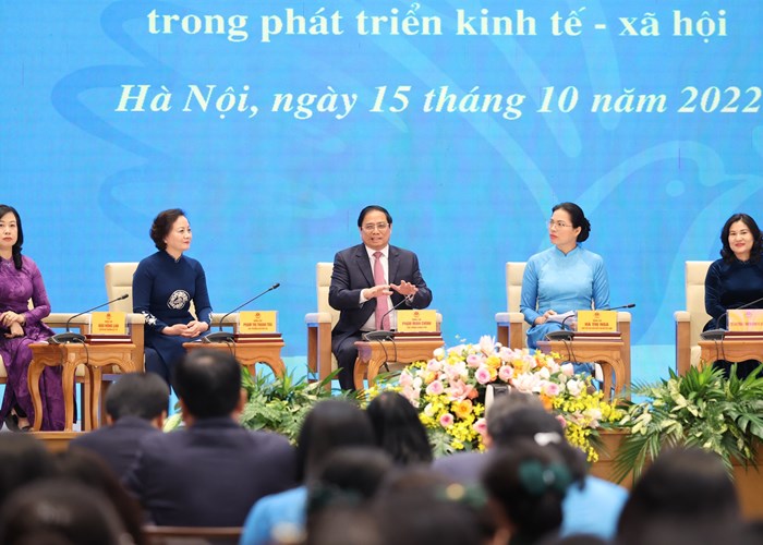 Thủ tướng Phạm Minh Chính đối thoại với phụ nữ Việt Nam - Anh 2