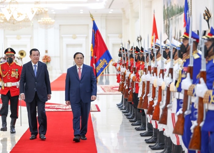 Thủ tướng Chính phủ Phạm Minh Chính bắt đầu thăm chính thức Vương quốc Campuchia - Anh 2