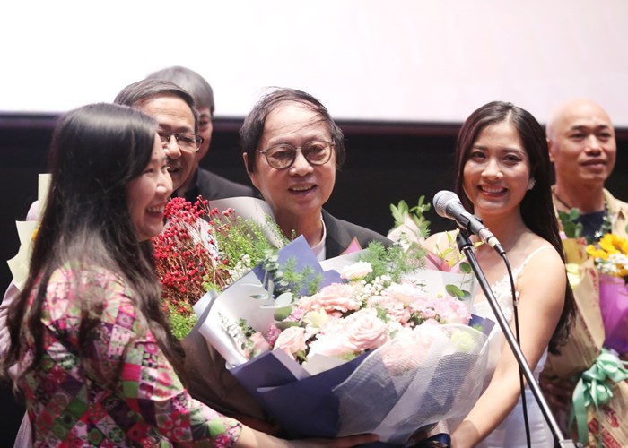 Công chiếu “Hoa nhài” tại HANIFF VI, đạo diễn Đặng Nhật Minh: “Cảm ơn Hà Nội, người Hà Nội đã truyền cảm hứng cho tôi” - Anh 4