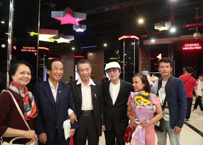 Công chiếu “Hoa nhài” tại HANIFF VI, đạo diễn Đặng Nhật Minh: “Cảm ơn Hà Nội, người Hà Nội đã truyền cảm hứng cho tôi” - Anh 7