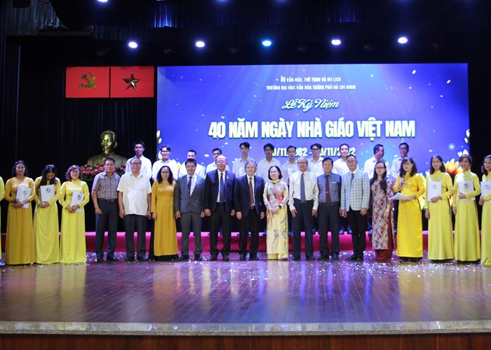 Trường ĐH Văn hóa TP.HCM kỷ niệm Ngày Nhà giáo Việt Nam 20.11 - Anh 2