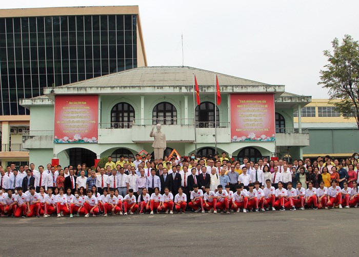Trường ĐH TDTT TP.HCM và Trung Tâm HLTT Quốc gia TP.HCM kỷ niệm 40 năm ngày Nhà giáo Việt Nam - Anh 1