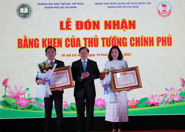 Trường ĐH TDTT TP.HCM và Trung Tâm HLTT Quốc gia TP.HCM kỷ niệm 40 năm ngày Nhà giáo Việt Nam - Anh 3