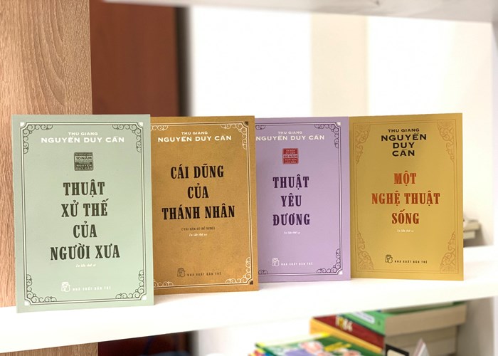 Đa dạng sách cho Ngày Nhà giáo Việt Nam - Anh 2